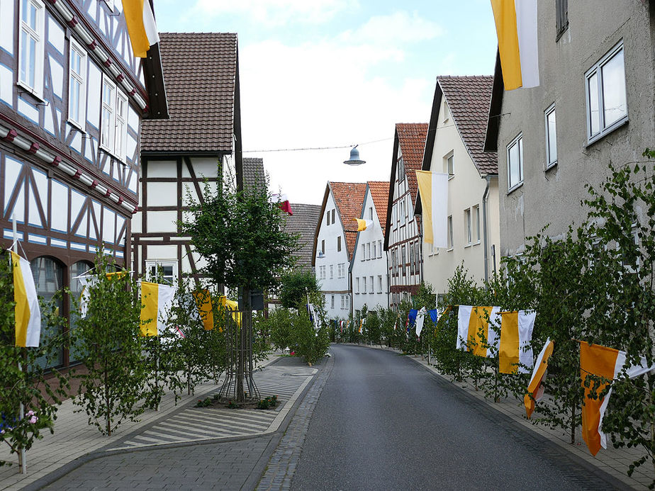 Fronleichnamsaltäre in den Naumburger Straßen (Foto: Karl-Franz Thiede)